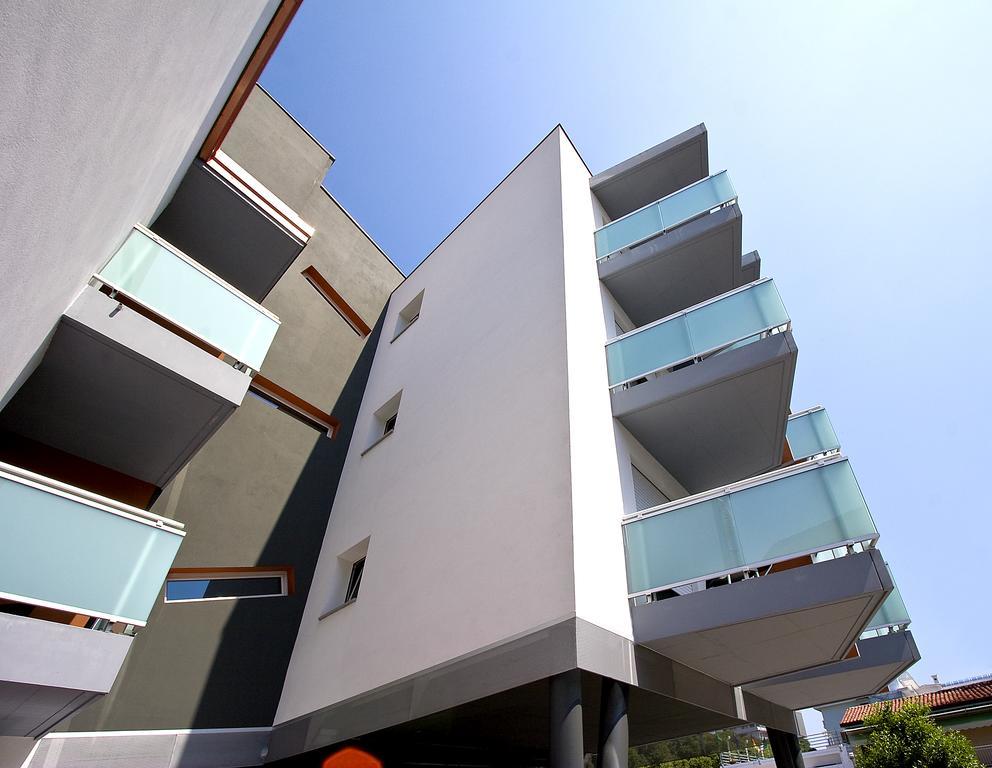 Hotel Simi Lan Lignano Sabbiadoro Exterior photo